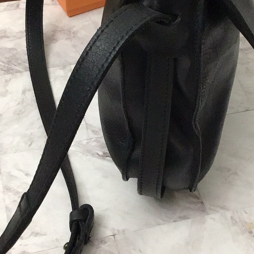 Roots Black Leather Crossbody Bag - Picture 4 of 8